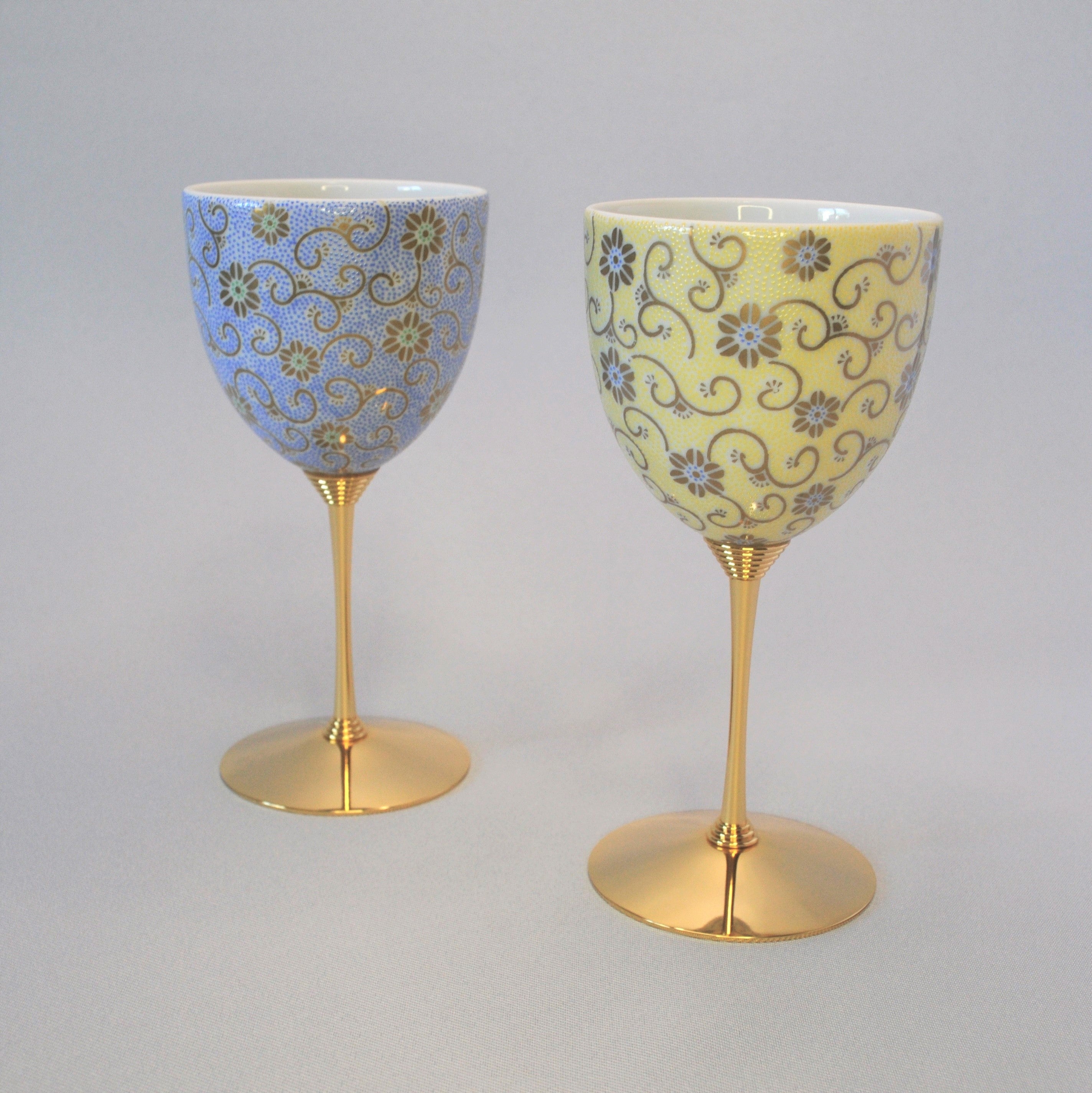 Pair of Wine Goblets (Color Foliage Scroll)