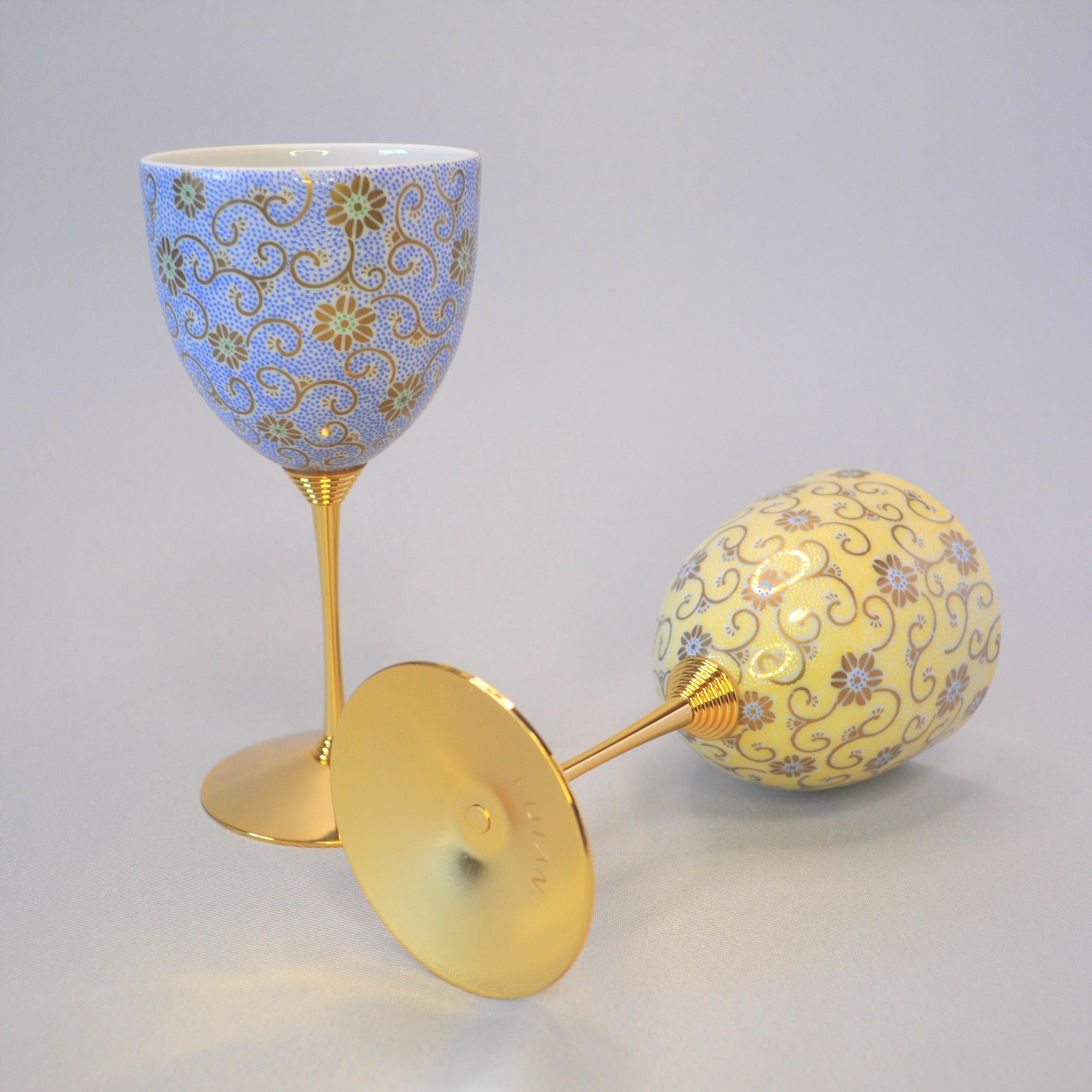 Pair of Wine Goblets (Color Foliage Scroll)